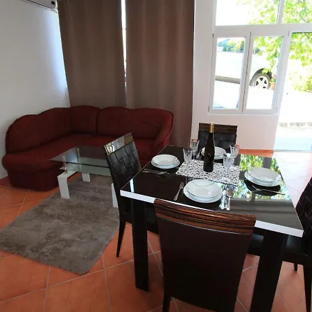 Nero Novi Vinodolski