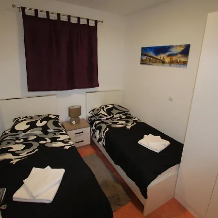 Nero Apartment *
