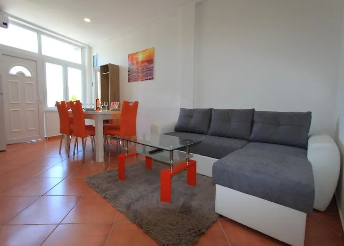 Nero Novi Vinodolski