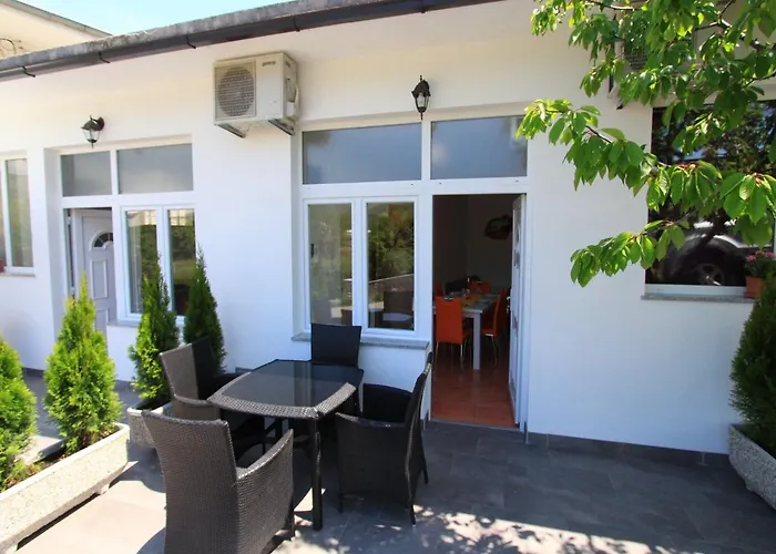 Nero Novi Vinodolski