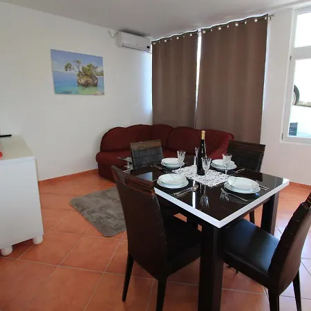Apartment Nero
