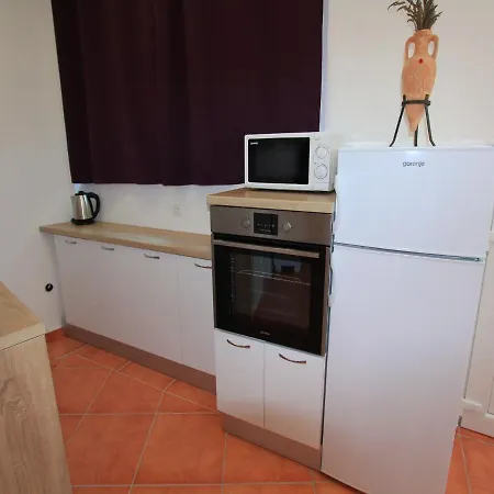 Nero Novi Vinodolski