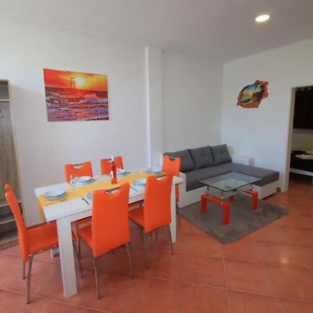 Nero Apartment