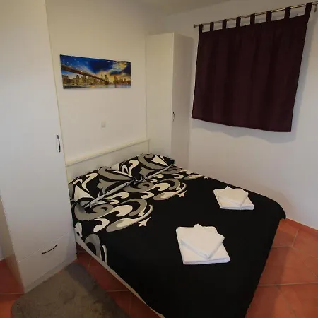 Nero Apartment *
