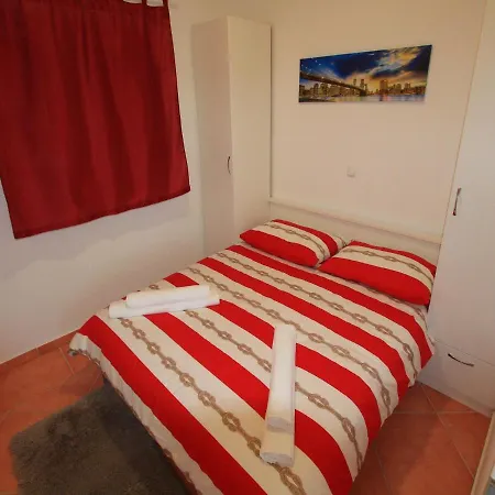 Nero Apartment *