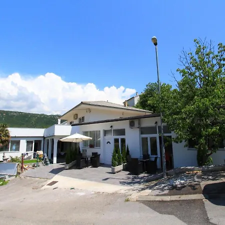 Nero Apartament *